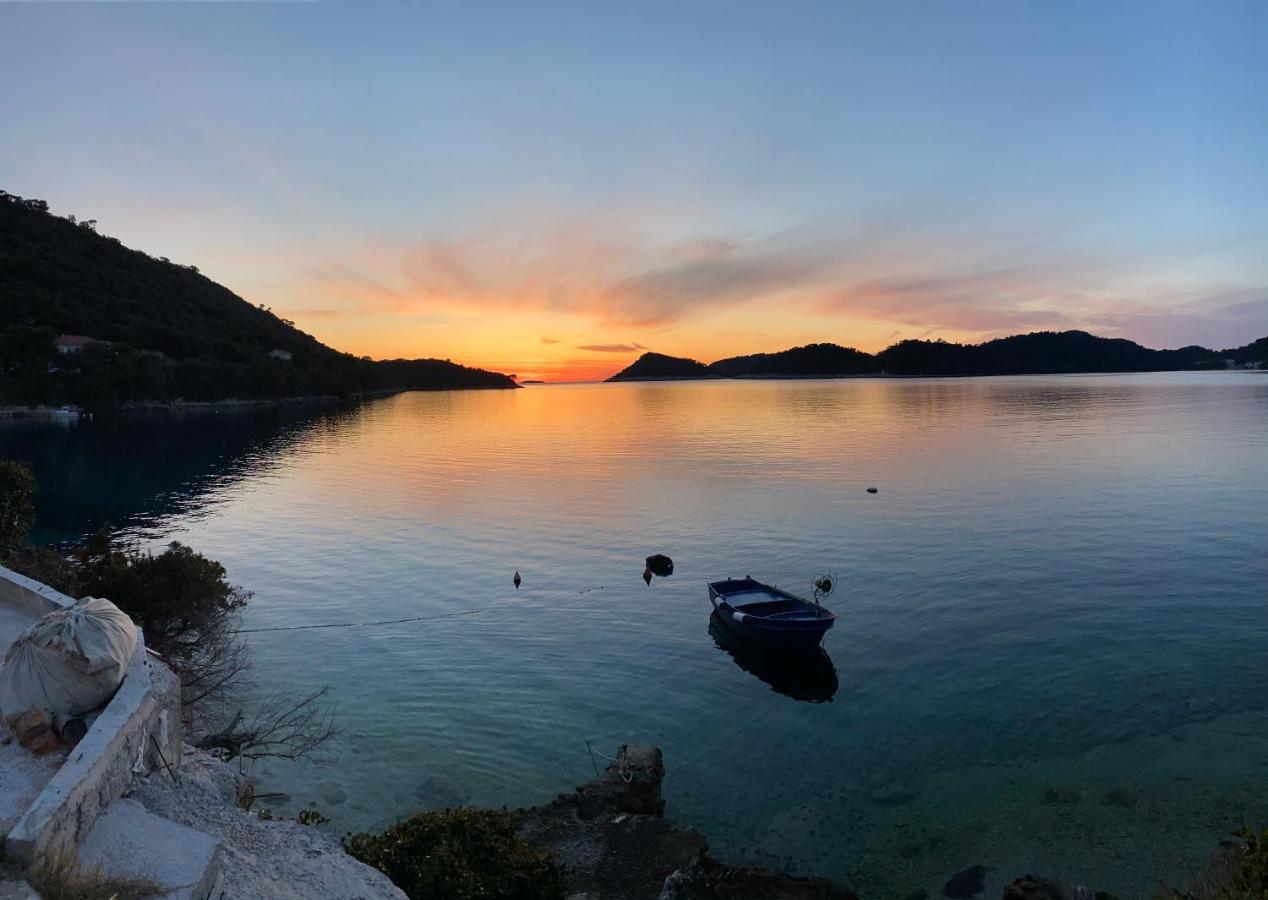 Villa Iva Lastovo Uble Exteriör bild