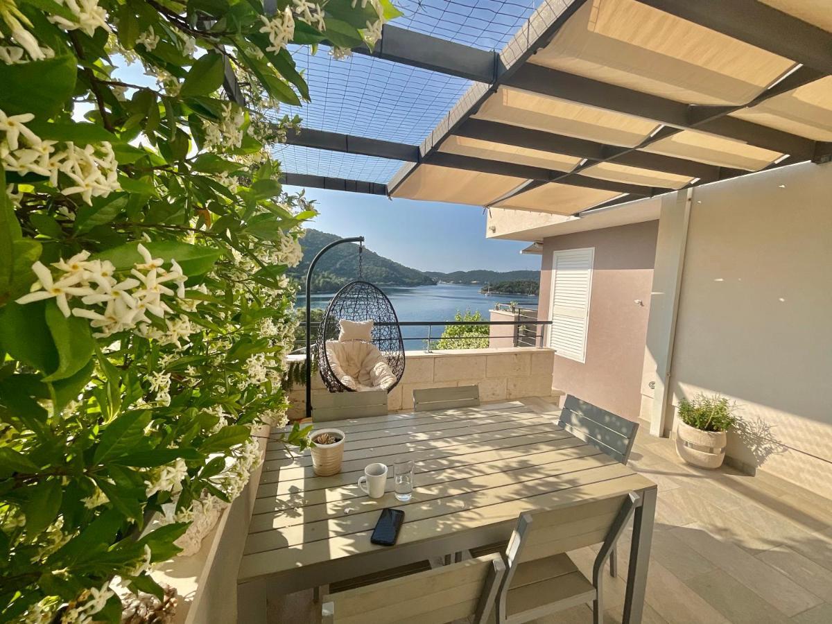 Villa Iva Lastovo Uble Exteriör bild